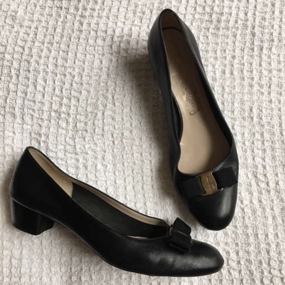 Salvatore Ferragamo Shoes - Salvatore Ferragamo Vara Black Pumps Shoes Bow